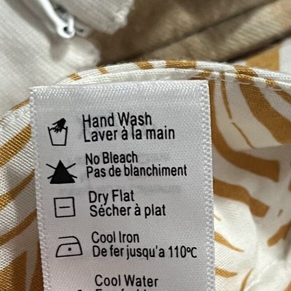 L Space Hermosa Floral Wrap Skort Size XS Yellow Seaside Escape Tropical Beachy - Picture 7 of 7